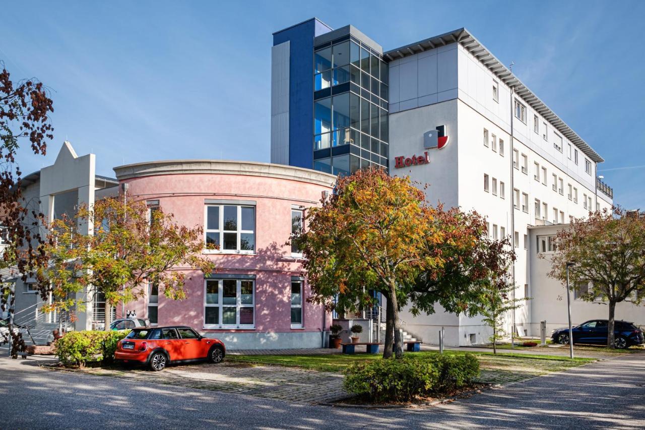 Am Froschbaechel Hotel Buehl (Rastatt)